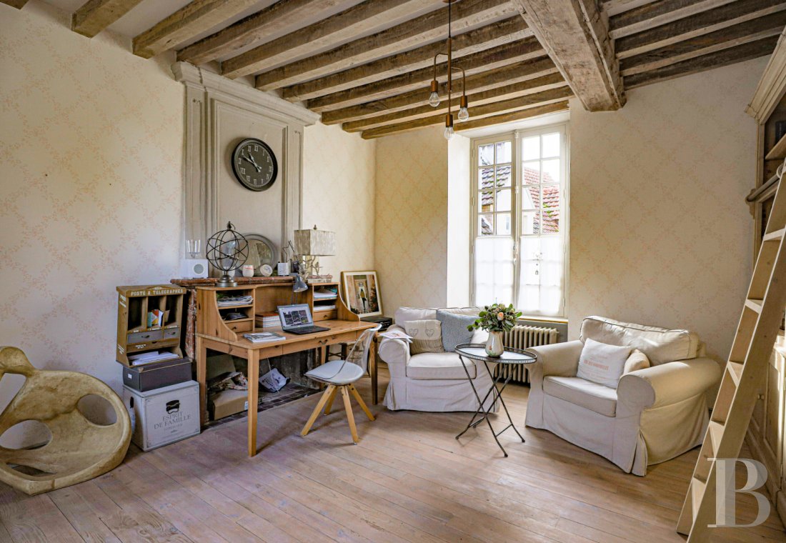 A 17th and 18th century house in the heart of a historic district in in Falaise, Normandy - photo  n°18